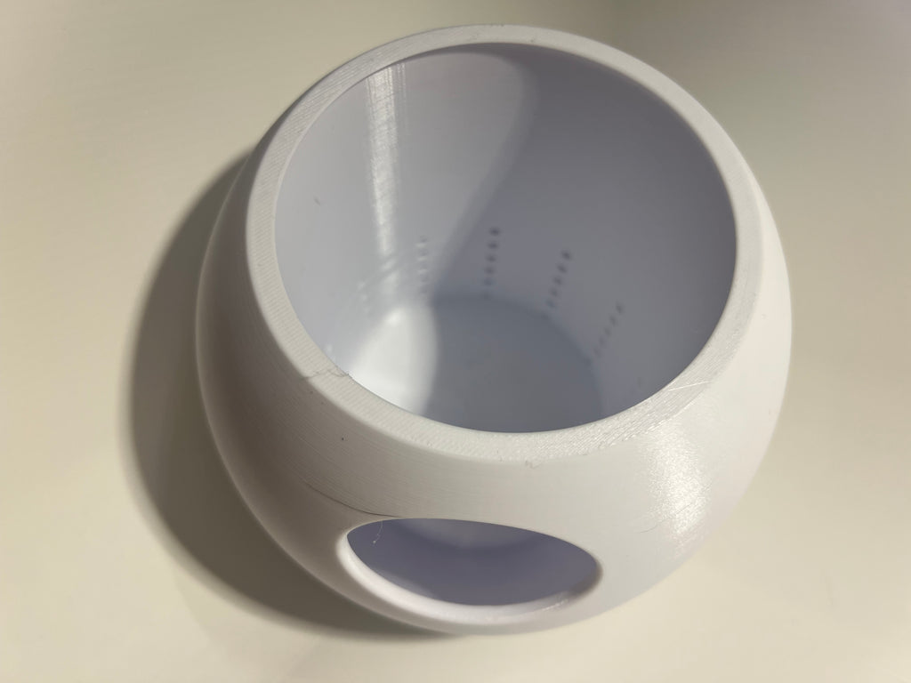Stylish self-watering plant pot